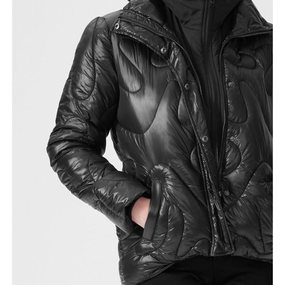 Universal Standard Josie Black Puffer Size 22